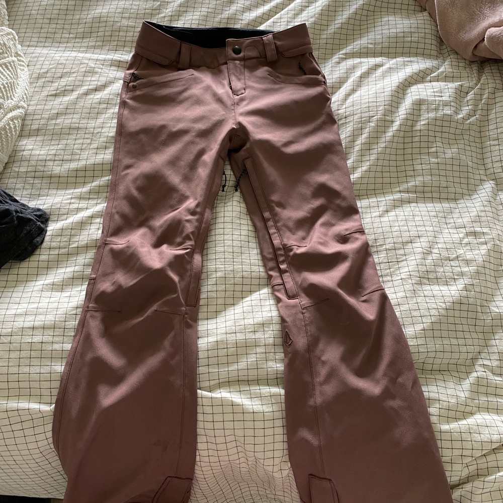 Woman’s snowboard pants